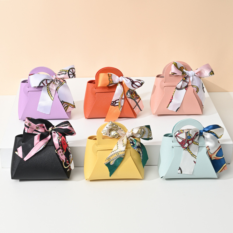 Wedding Supply List - 10 個レザーブルーギフトバッグ結婚式の記念品バッグゲスト用ミニハンドバッグリボン付きキャンディ包装配布ボックスパーティー装飾