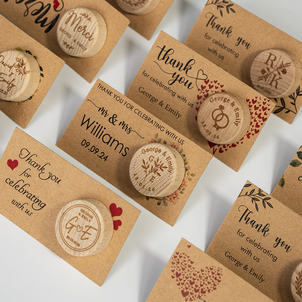 パーソナライズギフトワインボトルストッパー、サンキューカード - Wedding Supply List のレビューと価格