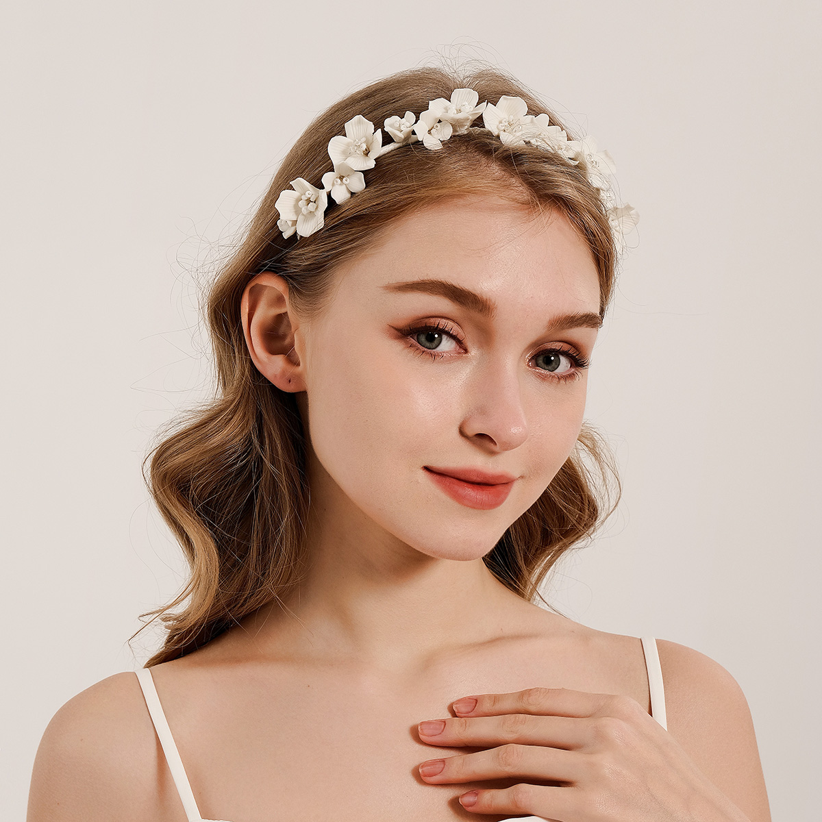 Efily 花嫁白い花のヘアフープ妖精森ヘッドバンドレトロフ - Wedding Supply List のレビューと価格