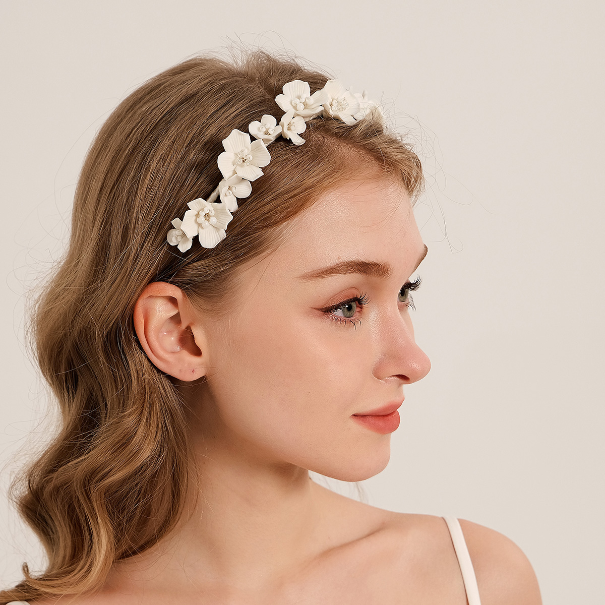 Efily 花嫁白い花のヘアフープ妖精森ヘッドバンドレトロフ - Wedding Supply List のレビューと価格